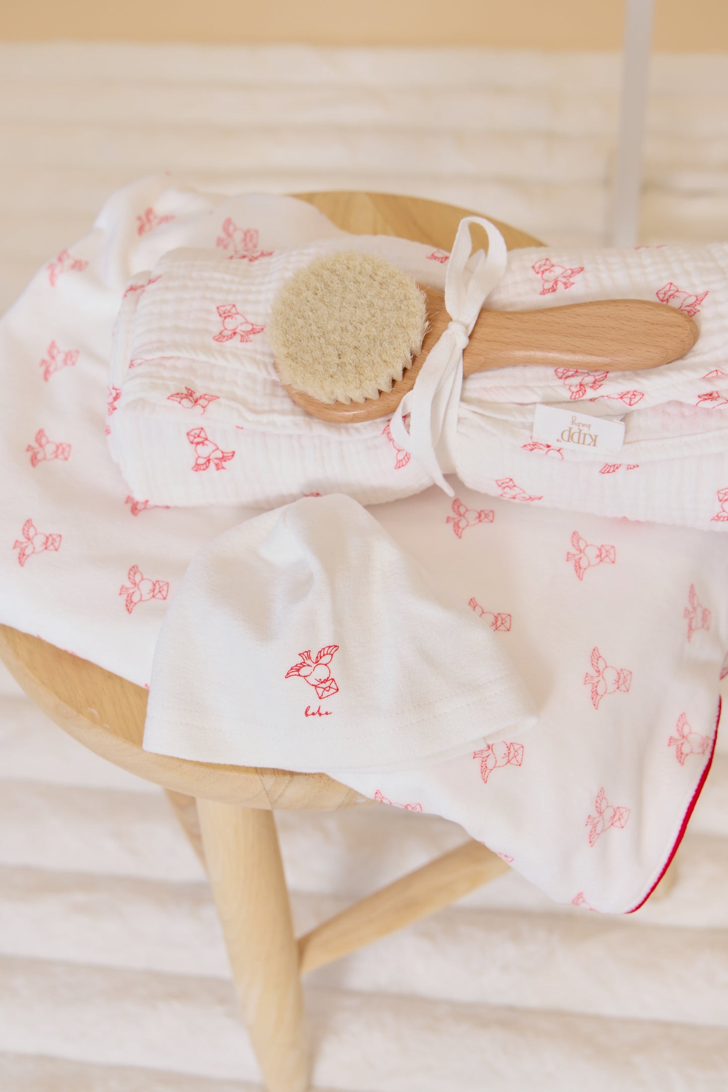 Flying Feathers Pattern Swaddle