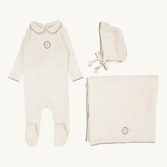 Emblem Embroidered Layette Set  Cream/Oat